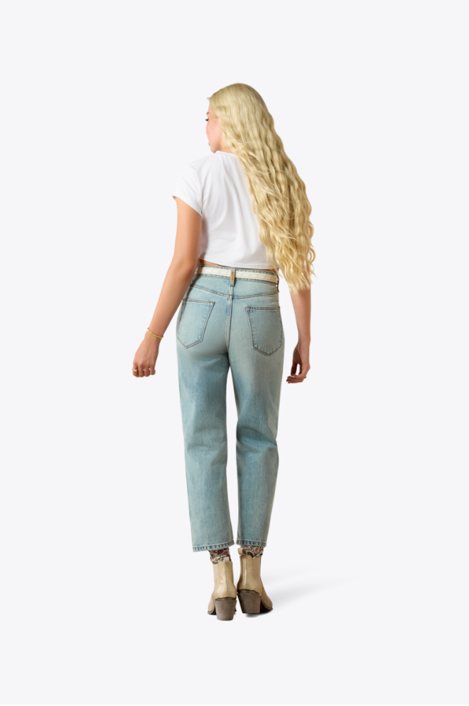 Ultra High Rise Tomboy Relaxed Straight Leg Jeans - Saratoga