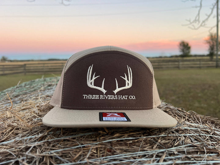Classic Whitetail Rack - Flatbill Snapback Hat - Richardson 168: Dark Brown/Khaki