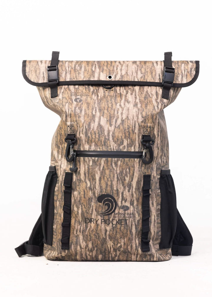 Mossy Oak Bottomland 25-Liter Backpack Dry Bag