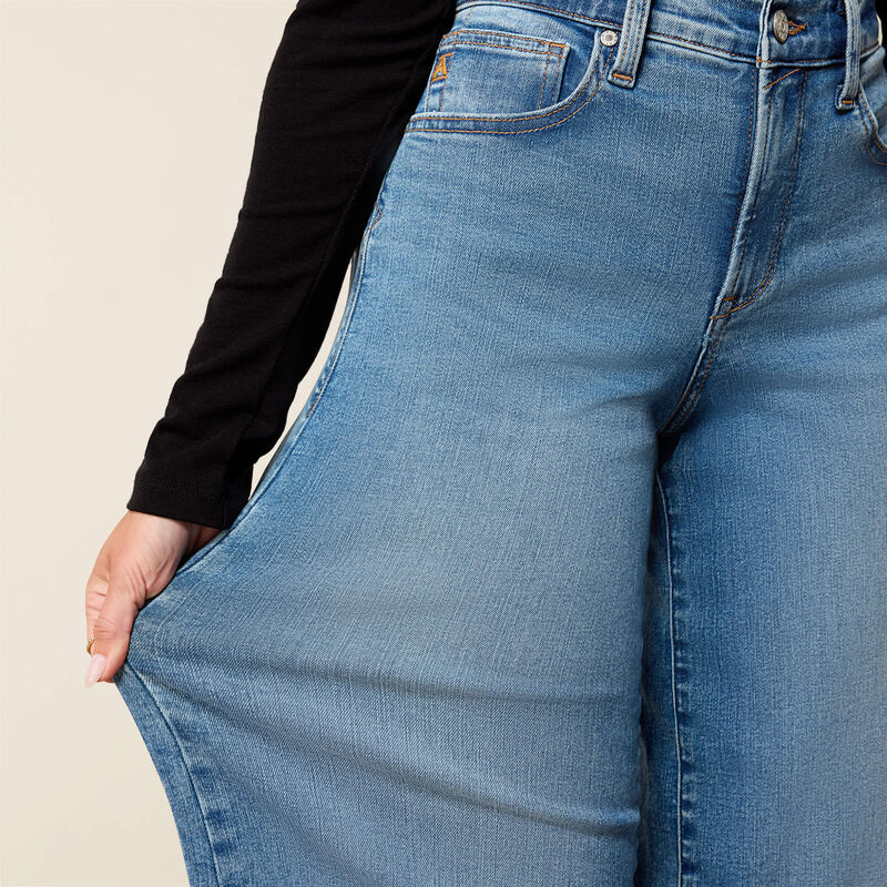 High Rise Revel Vilma Ultrastretch Wide Leg Jeans - Palmdale