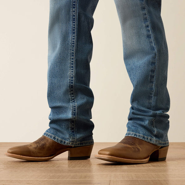 M5 Straight Jonathan Straight Leg Jeans - Logan