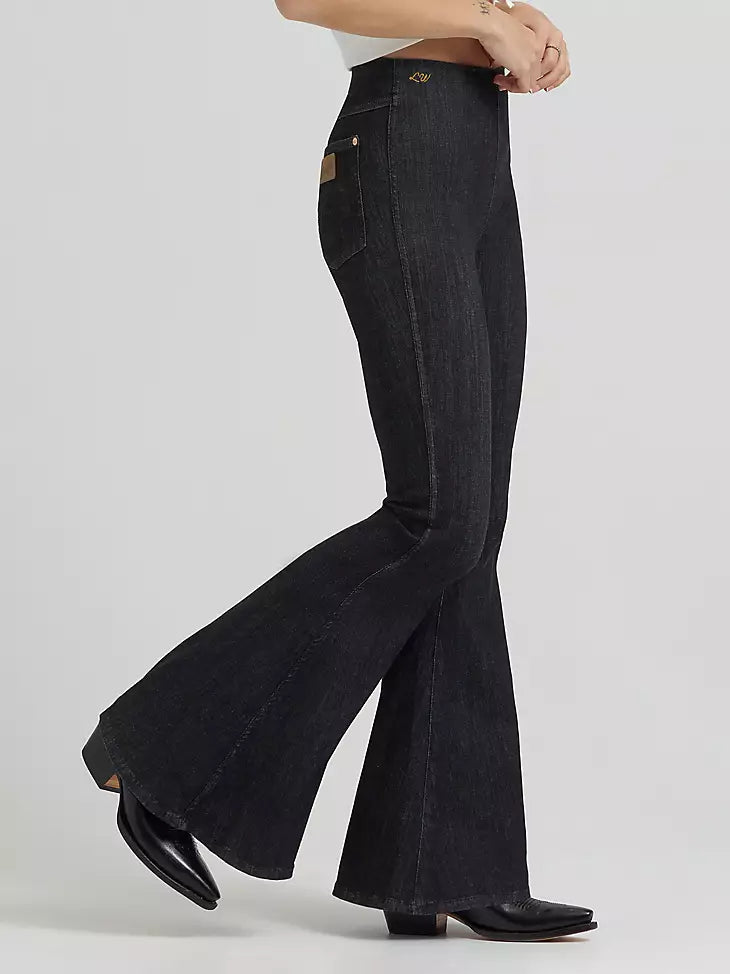 Lainey Wilson X Wrangler Pull-On Bell Bottoms - Washed Black