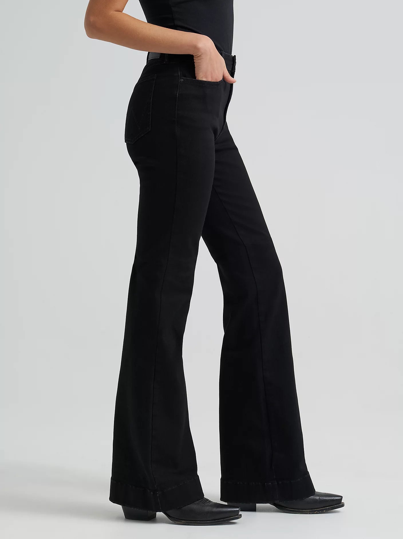 Wrangler® Bespoke Trouser Jean - Savannah  - Black