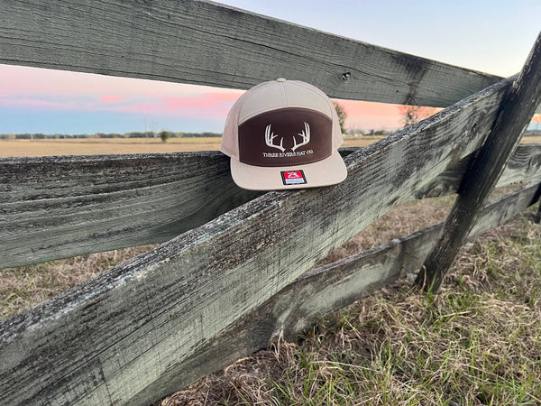 Classic Whitetail Rack - Flatbill Snapback Hat - Richardson 168: Khaki/Loden