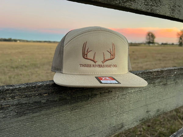 Classic Whitetail Rack - Flatbill Snapback Hat - Richardson 168: Khaki/Loden