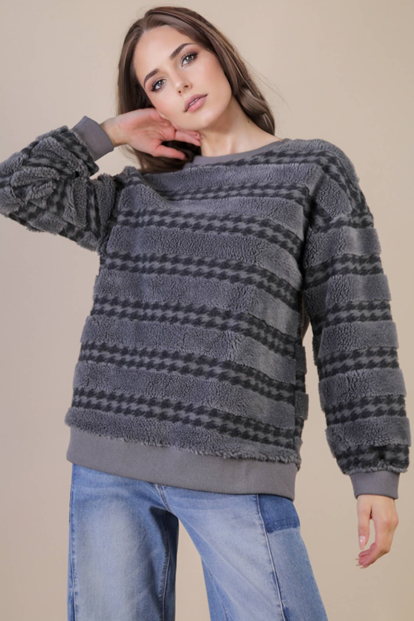 Oversized Textured Fleece Sweater - Grey
