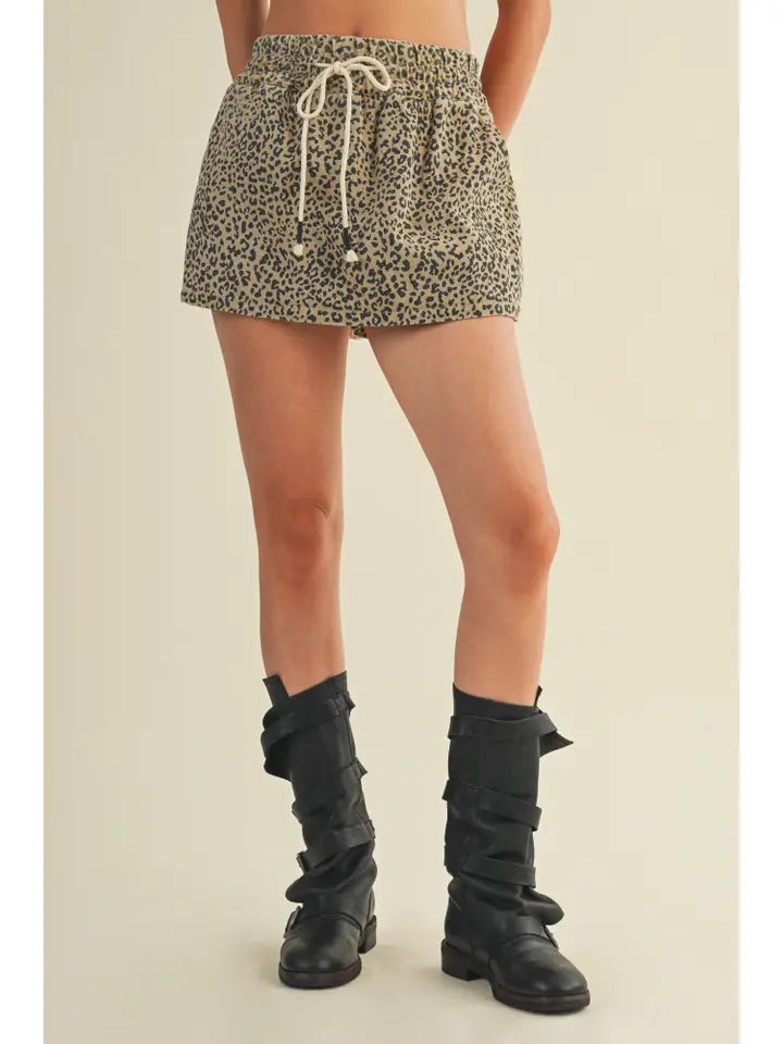 Wide Waist Band Leopard Skort