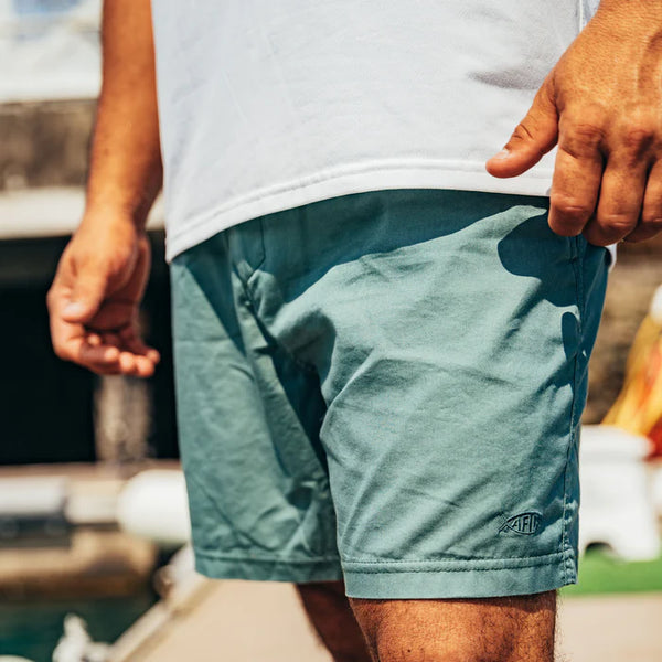 Landlocked Stretch Short - Duck Green
