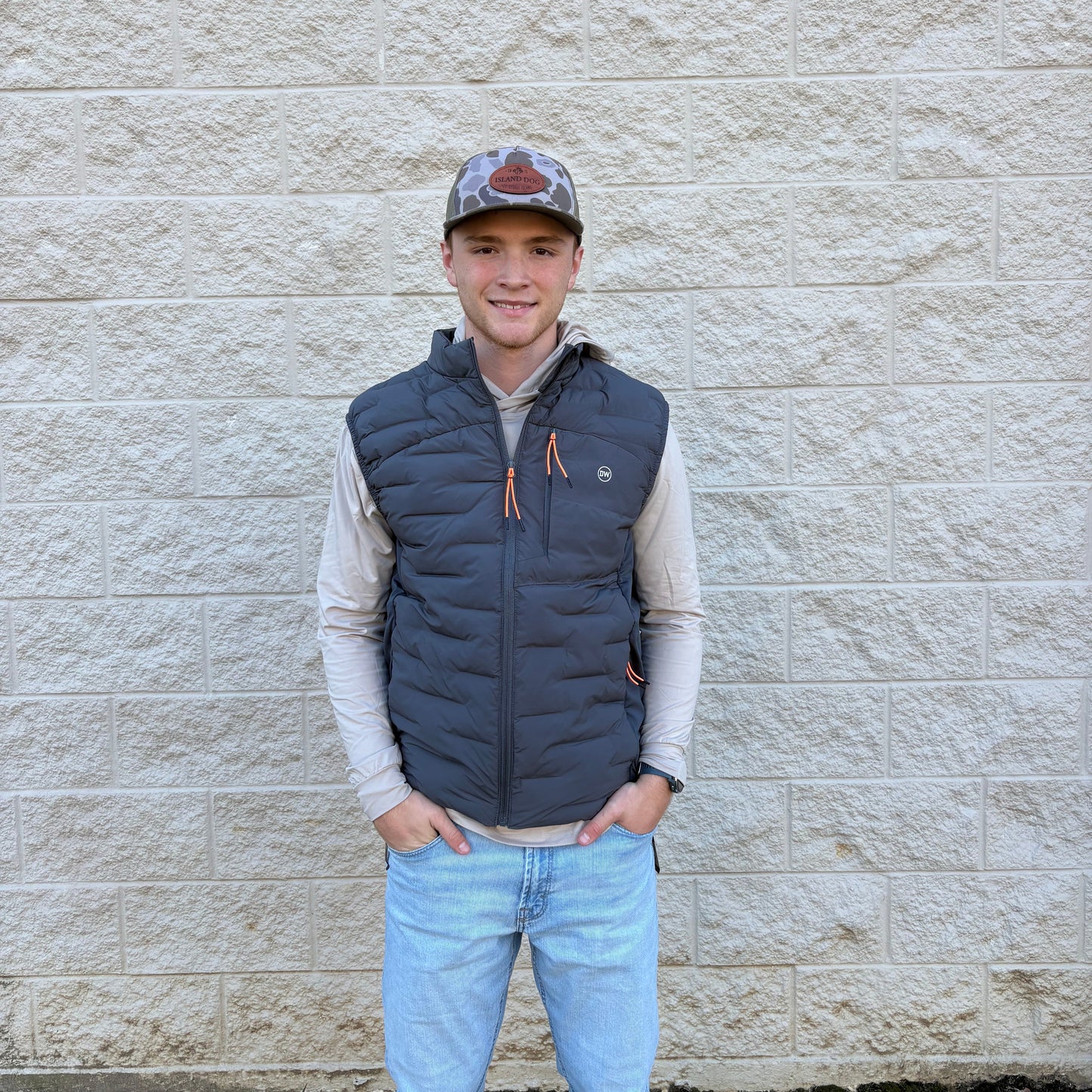 Lowlands Vest - Charcoal