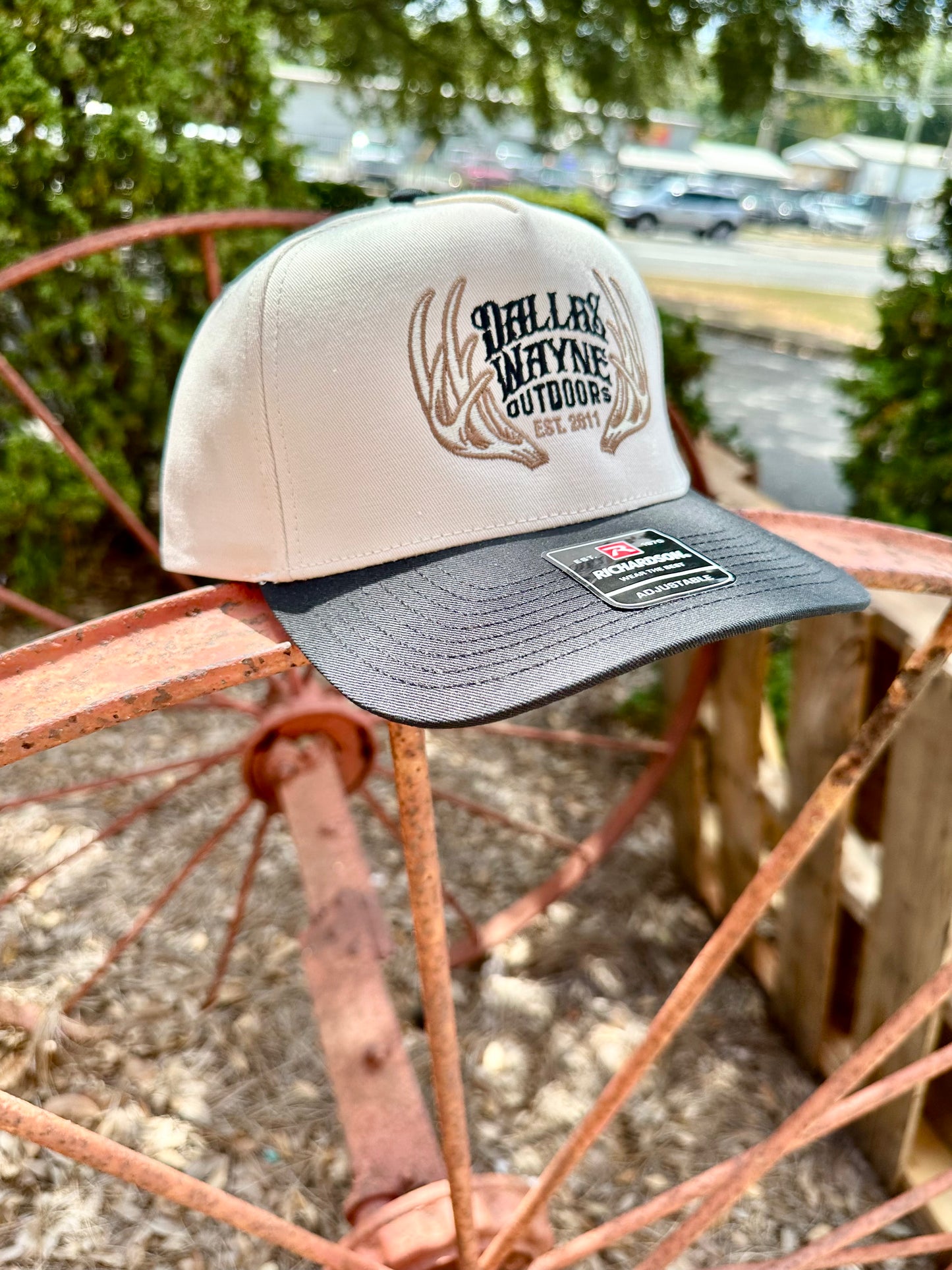 DW Shed Logo Hat - Cream & Black