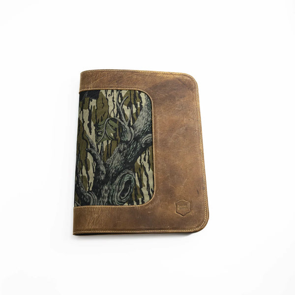 Rolling Thunder Game Calls Leather Portfolio with Mossy Oak® In-lay (8.5"x11" Legal Pad)