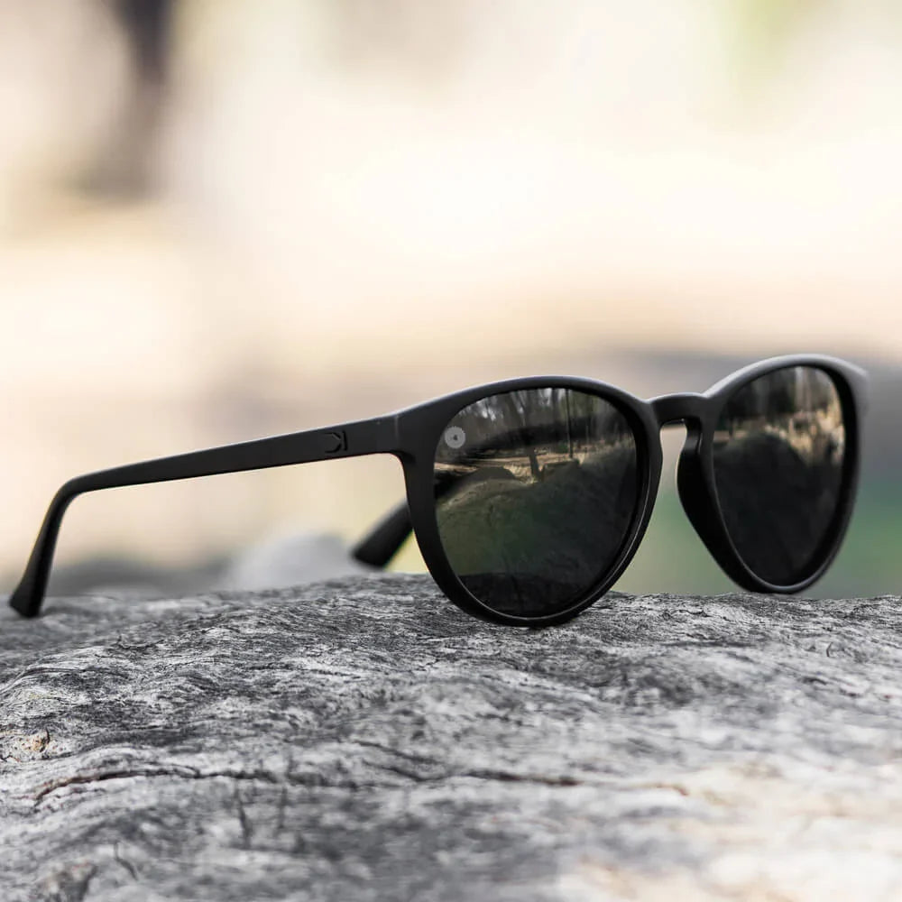 Mai Tais - Black On Black