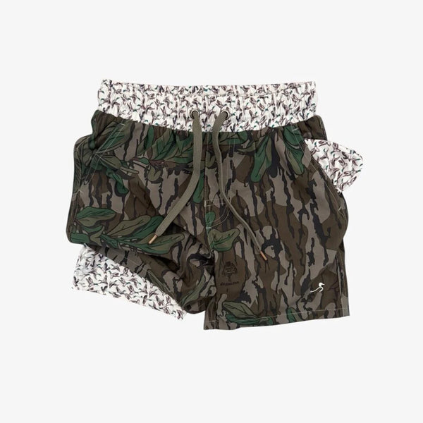 Youth Hamilton Athletic Short || Mossy Oak® Greenleaf + Delta Wings