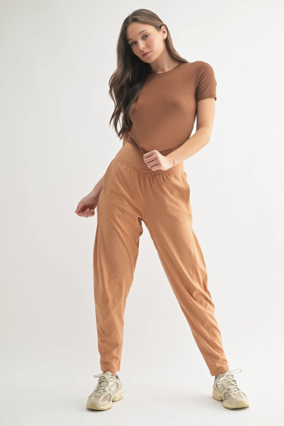 Essential Lounge Tee - Mocha