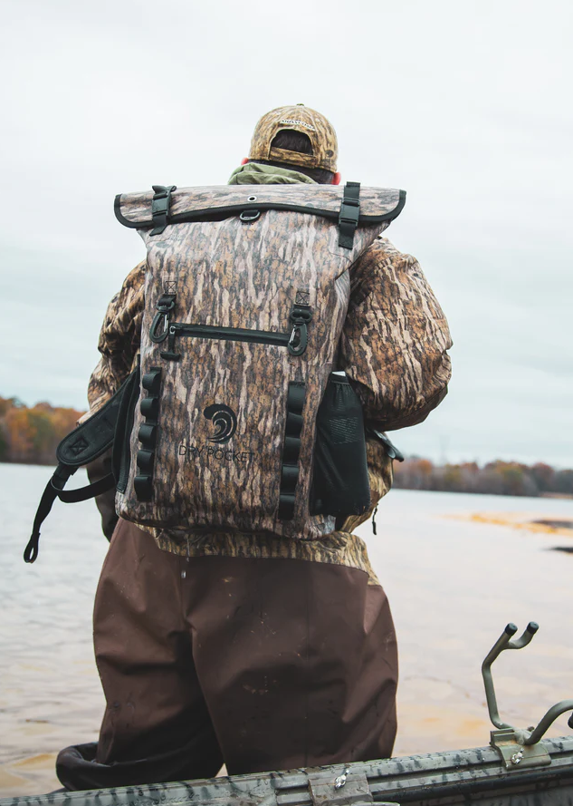 Mossy Oak Bottomland 25-Liter Backpack Dry Bag