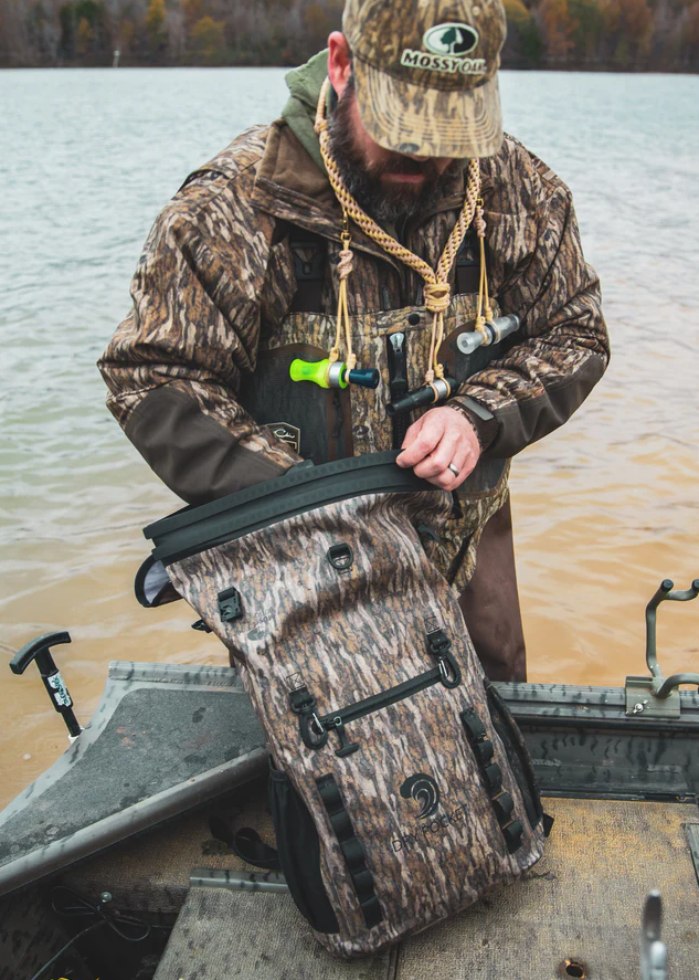 Mossy Oak Bottomland 25-Liter Backpack Dry Bag