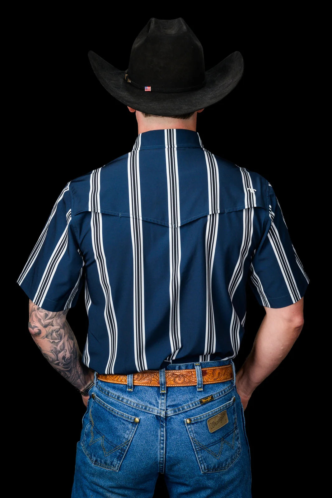 The Hatfield Short Sleeve Pearl Snap Shirt in Blue