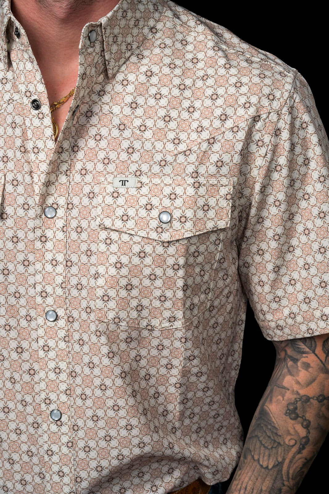 The Callen - Short Sleeve Pearl Snap Shirt