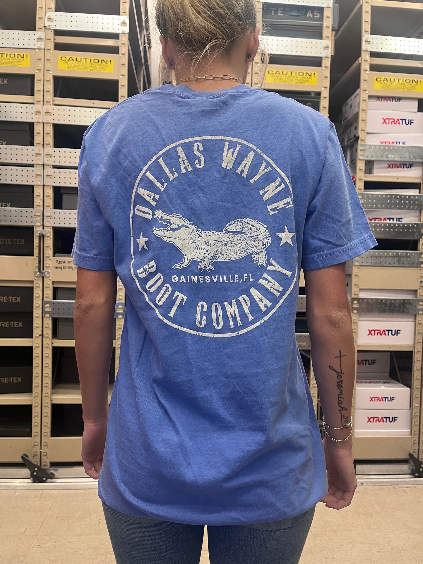 Dallas Wayne Field Tee- Gaineville Gators - Flo Blu