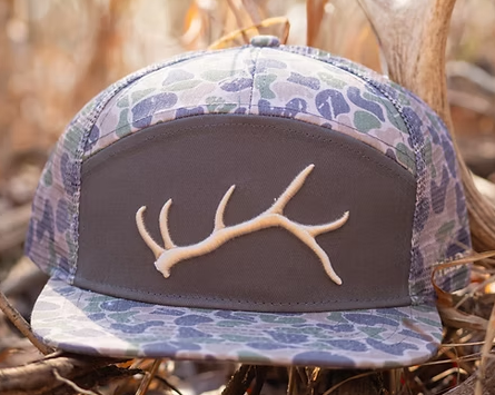7 Panel Backwoods Shadow Shed Hat