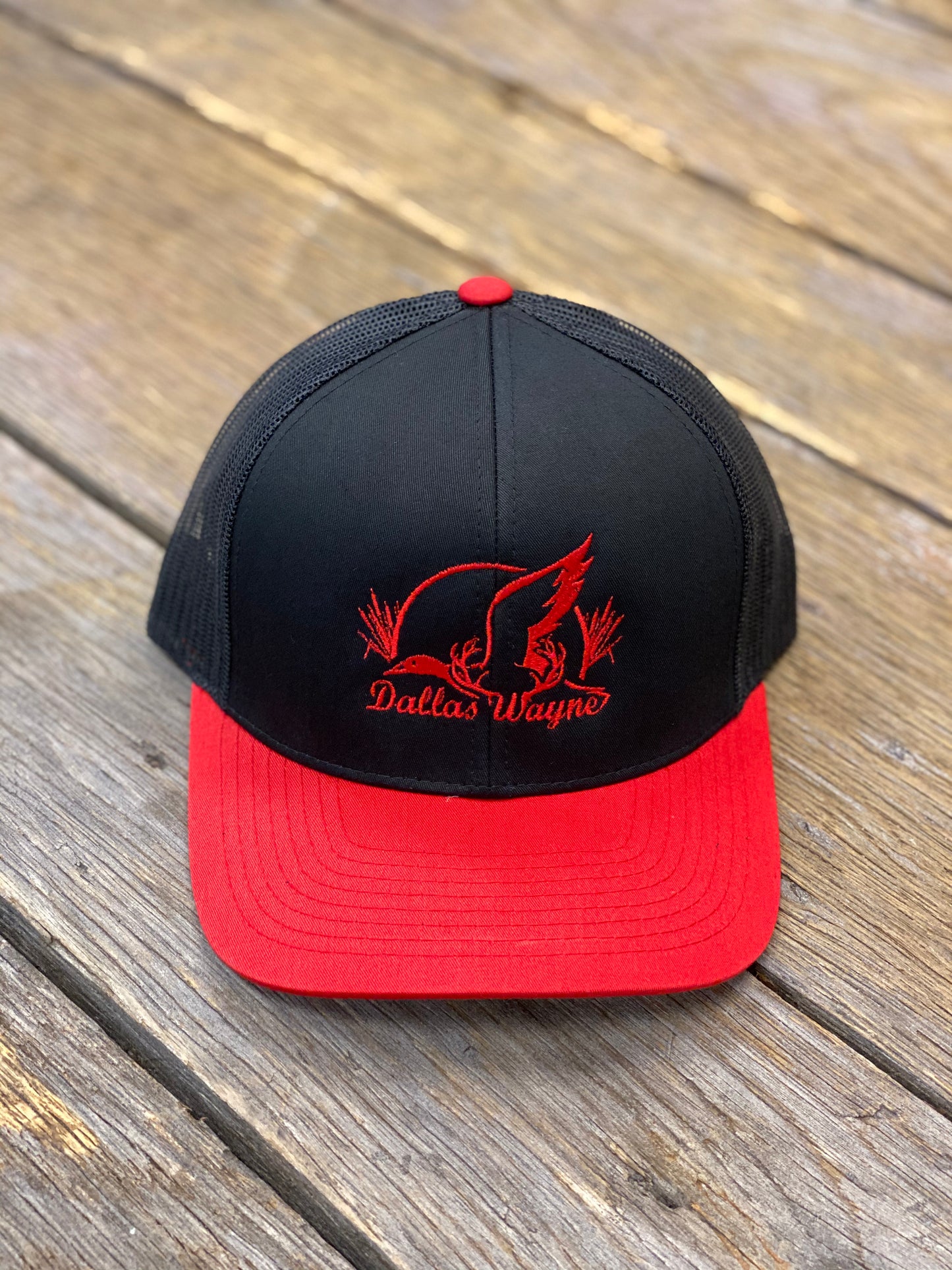 Dallas Wayne Stitch Logo Hat Black/Red